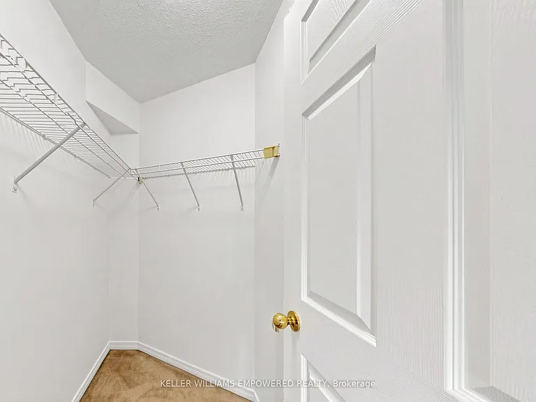 11 Oneida Cres #211 — Photo 15