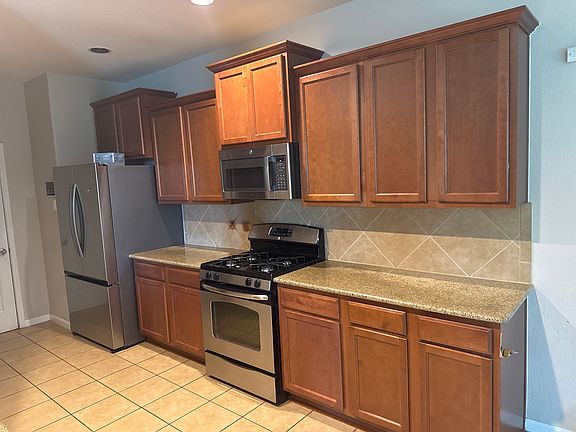 2nd image of 12807 Shady Springs Dr