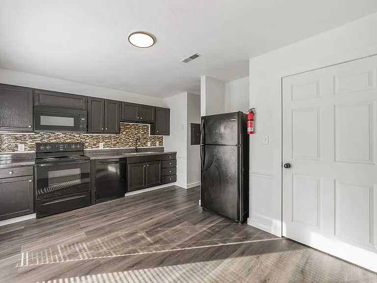 Hillwood Villas — Photo 38