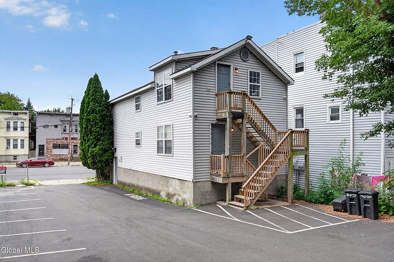 2nd image of 473 Washington Avenue