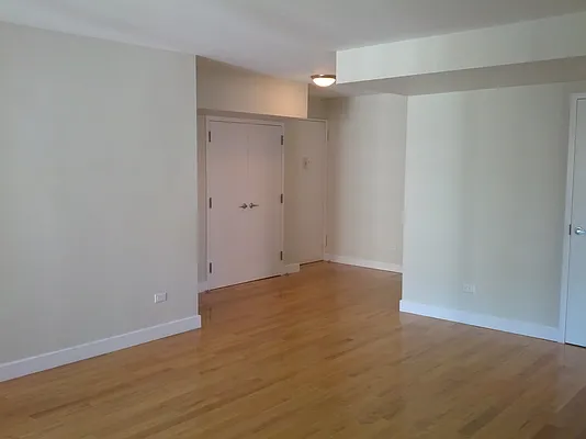 Rented by Stonehenge NYC LLC | media 13