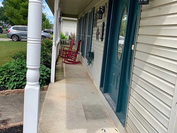 3rd image of 88 Longwood Dr
