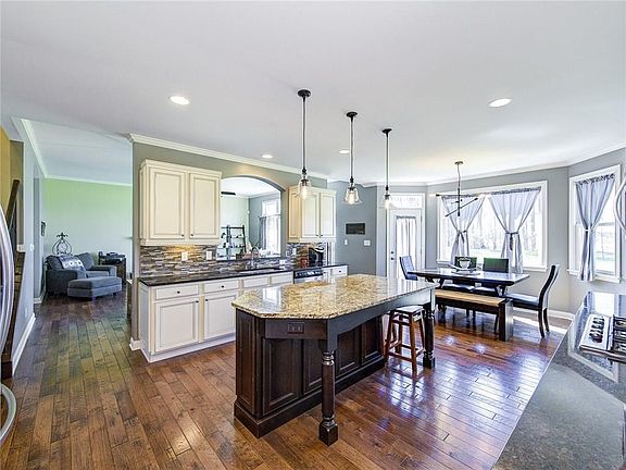 4th image of 11531 Willow Bend Dr