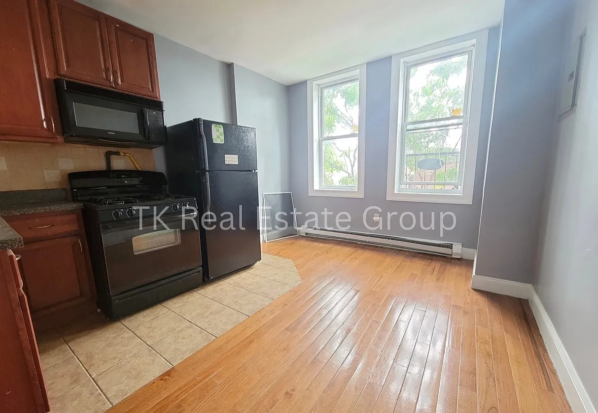 1 bed, $1,650 — Photo 2