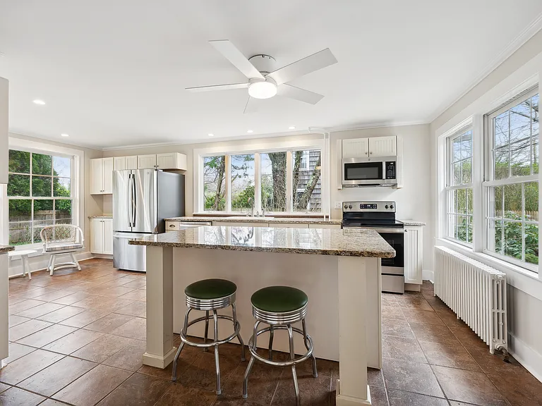 42 Osborne Ln — Photo 18