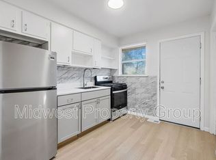 3321 W Milton Ave APT B, Saint Louis, MO 63114