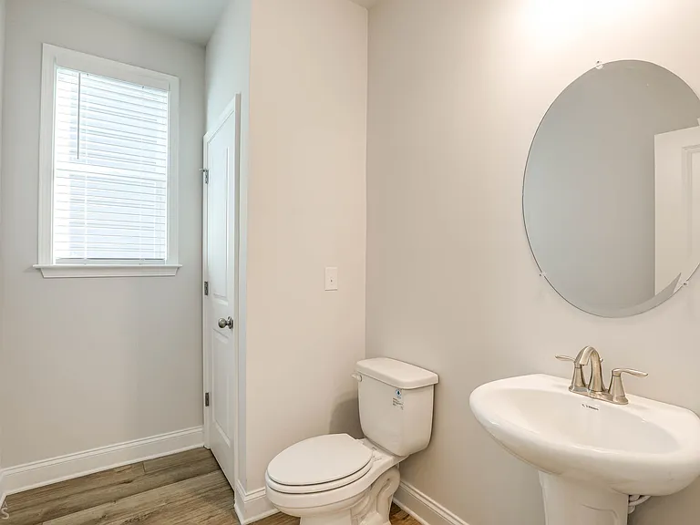 360 Caledonia Ct — Photo 10