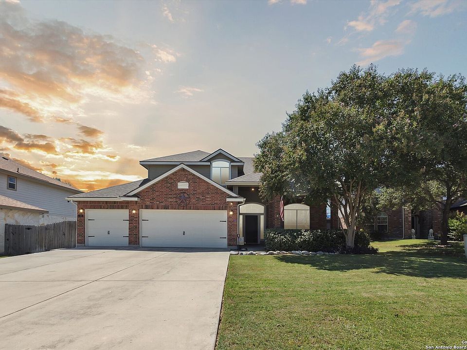 1st image of 705 Sarazen Ct