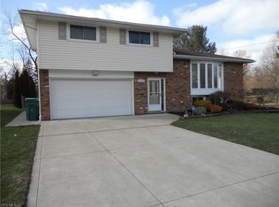 6160 Melshore Dr, Mentor, OH 44060