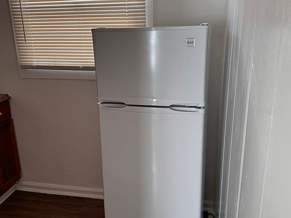 5th image of 8557 Juniper Ave #20