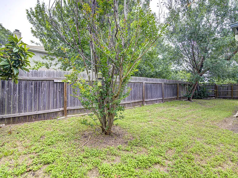 4300 Companeros Way — Photo 34