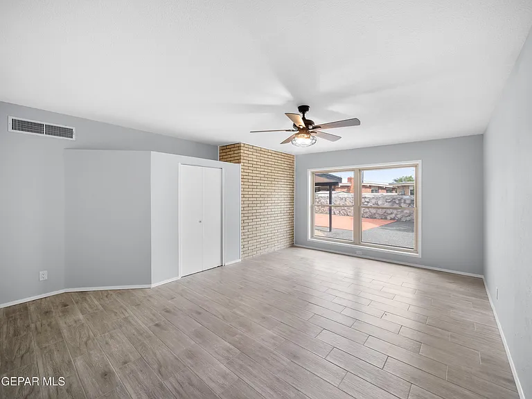 5205 Nome Ave — Photo 17