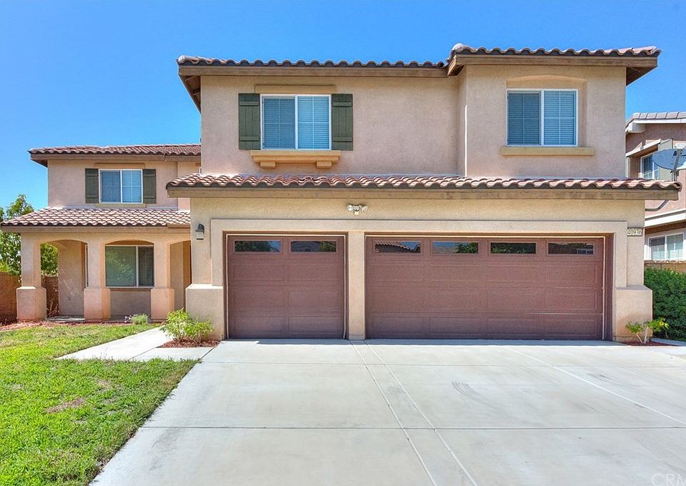 2nd image of 40936 Carnegie Cir