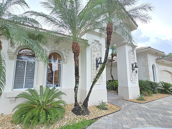5th image of 11065 Canary Island Court