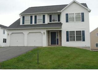 105 N Rosewood Ct, Wernersville, PA
