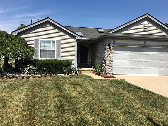 3rd image of 7598 Doral Dr