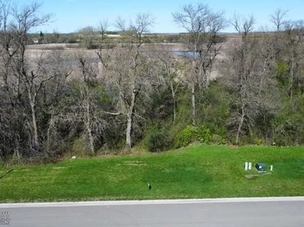 505 Leonard St, Hawley, MN 56549