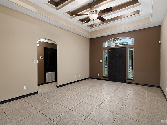 2nd image of 327 Kika De La Garza St