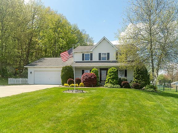 2nd image of 106 Emerald Dr
