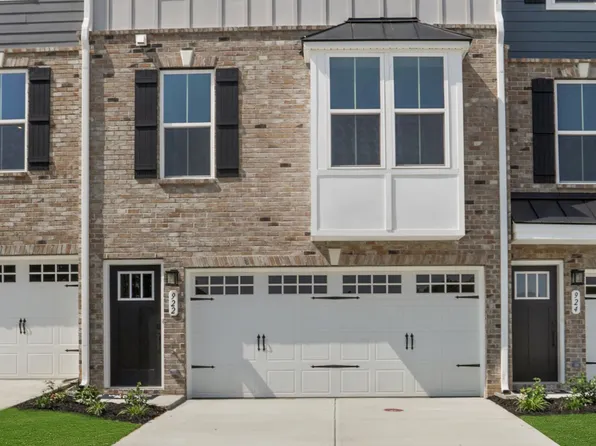 922 Sugar Vista Cir, Sugar Hill, GA 30518