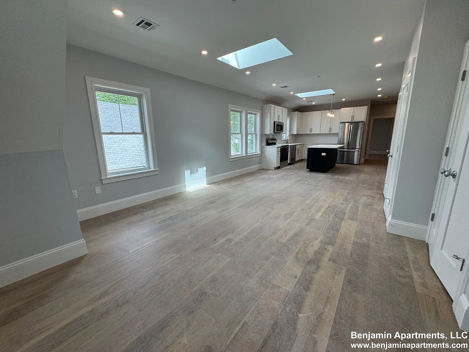 3 bed, 1500 sqft, $4,500 — Photo 3