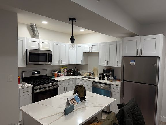 3rd image of 386 High St Unit 2