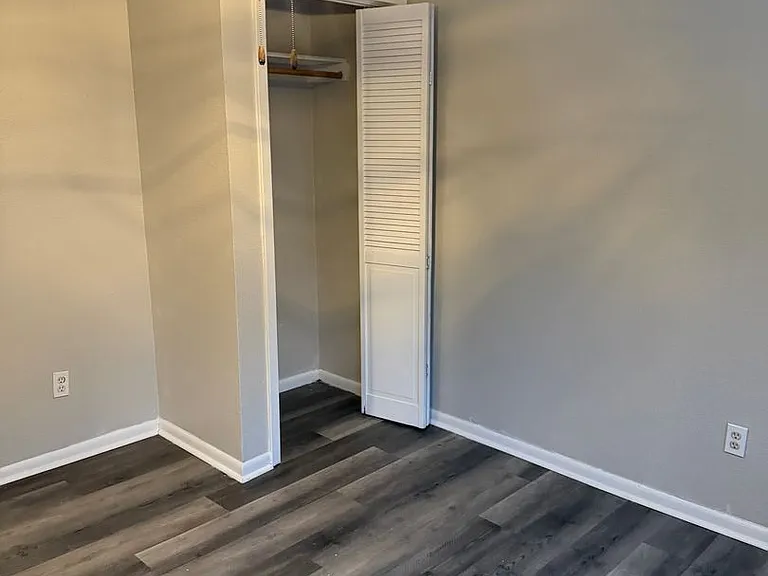 Nicollet Avenue Apartments — Photo 32