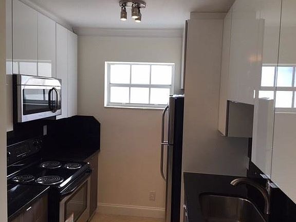 3rd image of 1780 S Glades Dr APT 20