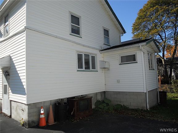 5th image of 17 Union St