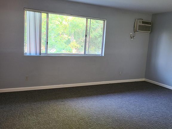 5th image of 21431 Valerio St