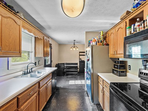 4th image of 514 W Market St