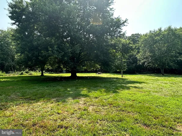 8470 River Rd, Westover, MD 21871