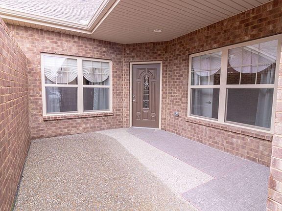 4th image of 151 Winslow Ct