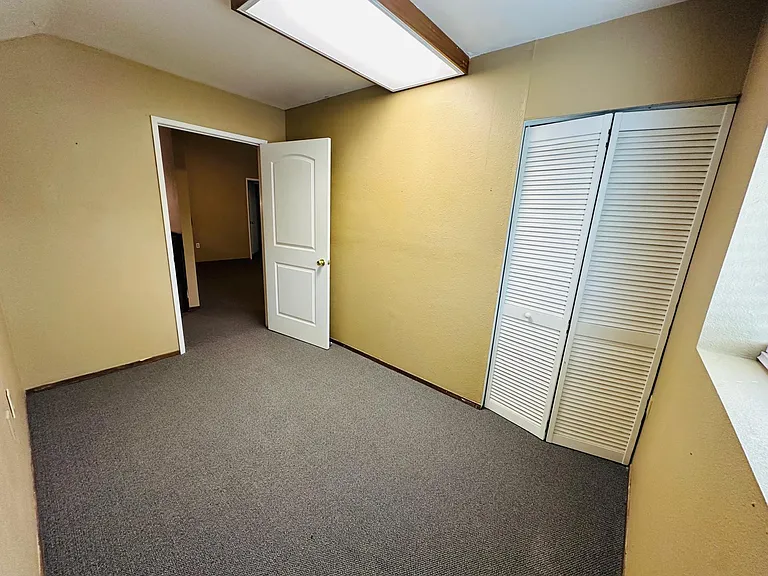 1st bedroom