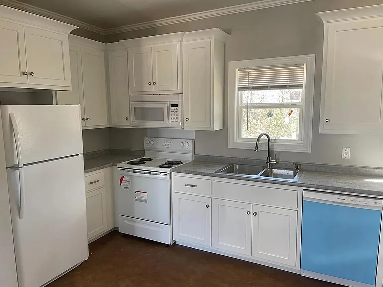 78 Locust Hill Rd #A — Photo 2