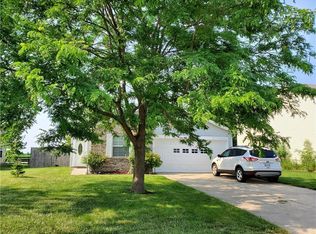 1936 Breakwater Dr, Greenfield, IN 46140