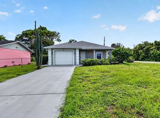 2011 San Diego Avenue, Fort Pierce, FL 34946