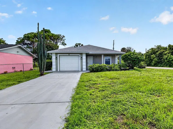 2011 San Diego Avenue, Fort Pierce, FL 34946