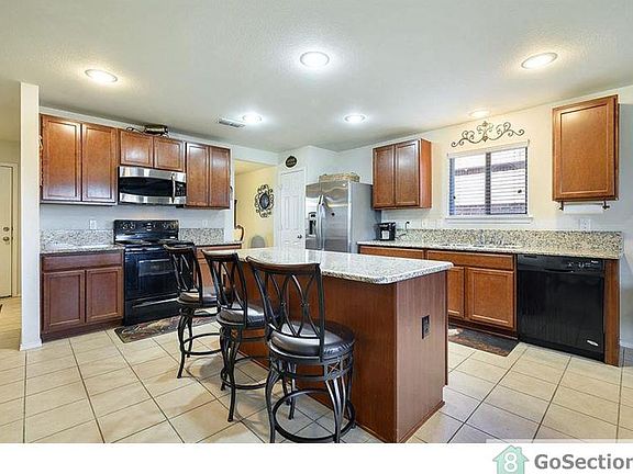 5th image of 1617 Lone Pine Dr