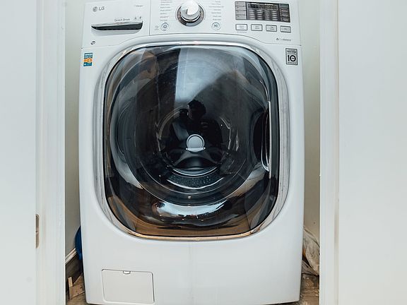 5th image of 396 Cornelia St #1AF