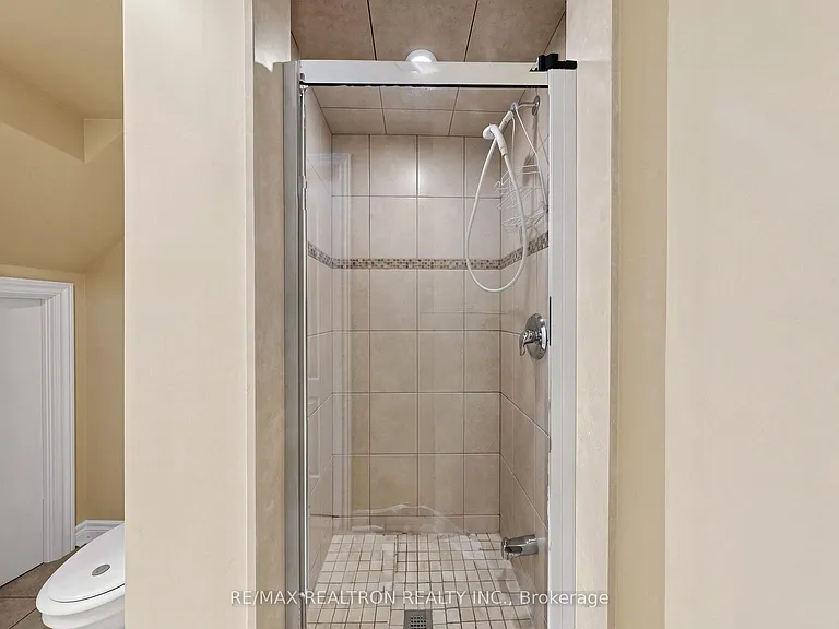 142 Mistywood Cres W — Photo 43