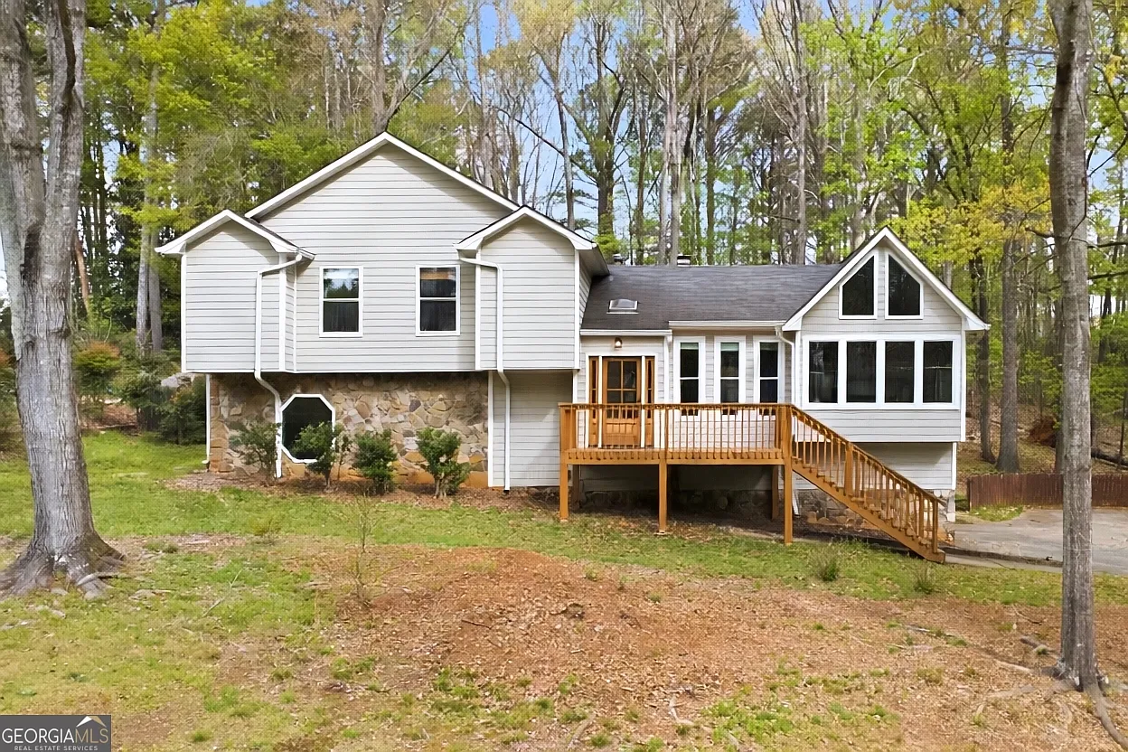 2731 Pine Cone Ln photo 1