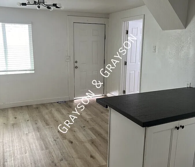 1530 E Pierce St #4 — Photo 10