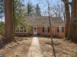 402 Drury Ln, Baltimore, MD 21229