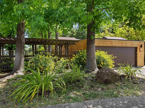 404 Wovenwood, Orinda, CA 94563