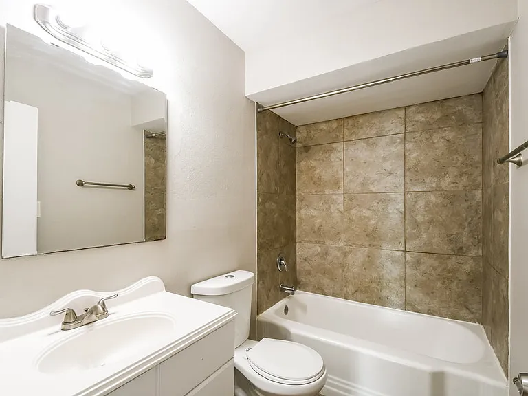 1249 Waldorf Dr — Photo 15
