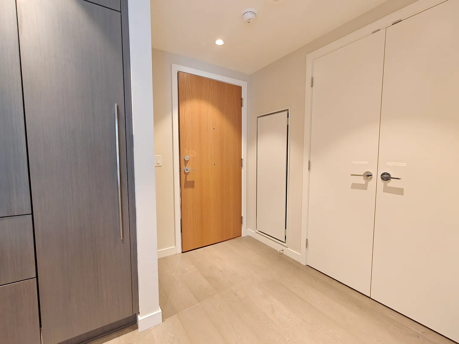 1 bed, 600 sqft, $3,200 — Photo 2
