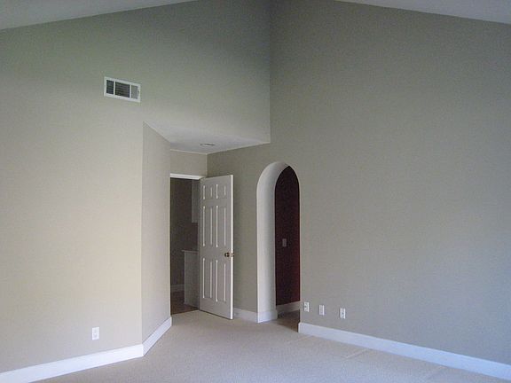 4th image of 3642 Birdsong Ave