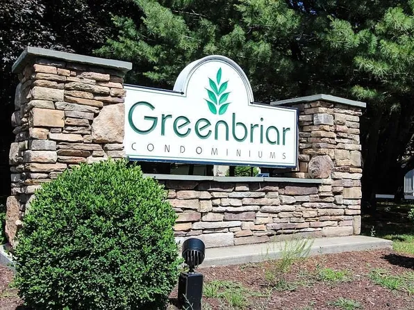 16 Greenbriar Dr APT C, Farmington, CT 06032