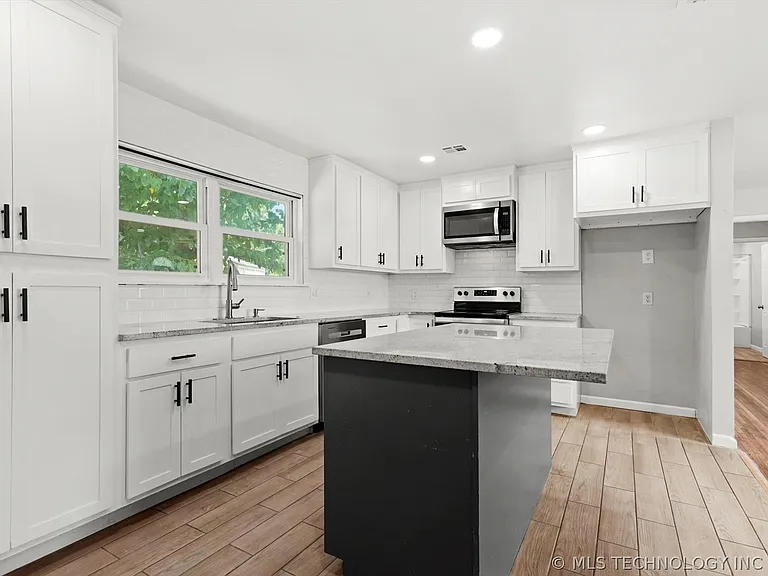 524 W Toledo St — Photo 9